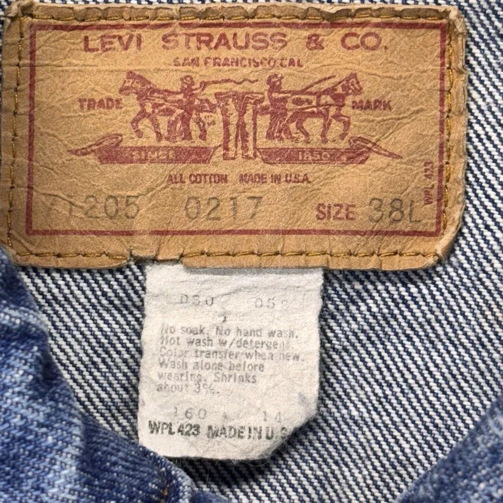 Vintage 70's Levi's‎ Jean Trucker Denim Jacket Mens 38L 71205 0217 Made In USA